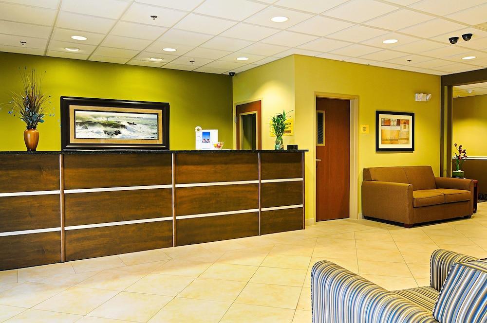 Spark By Hilton Savannah South I-95 Exterior photo