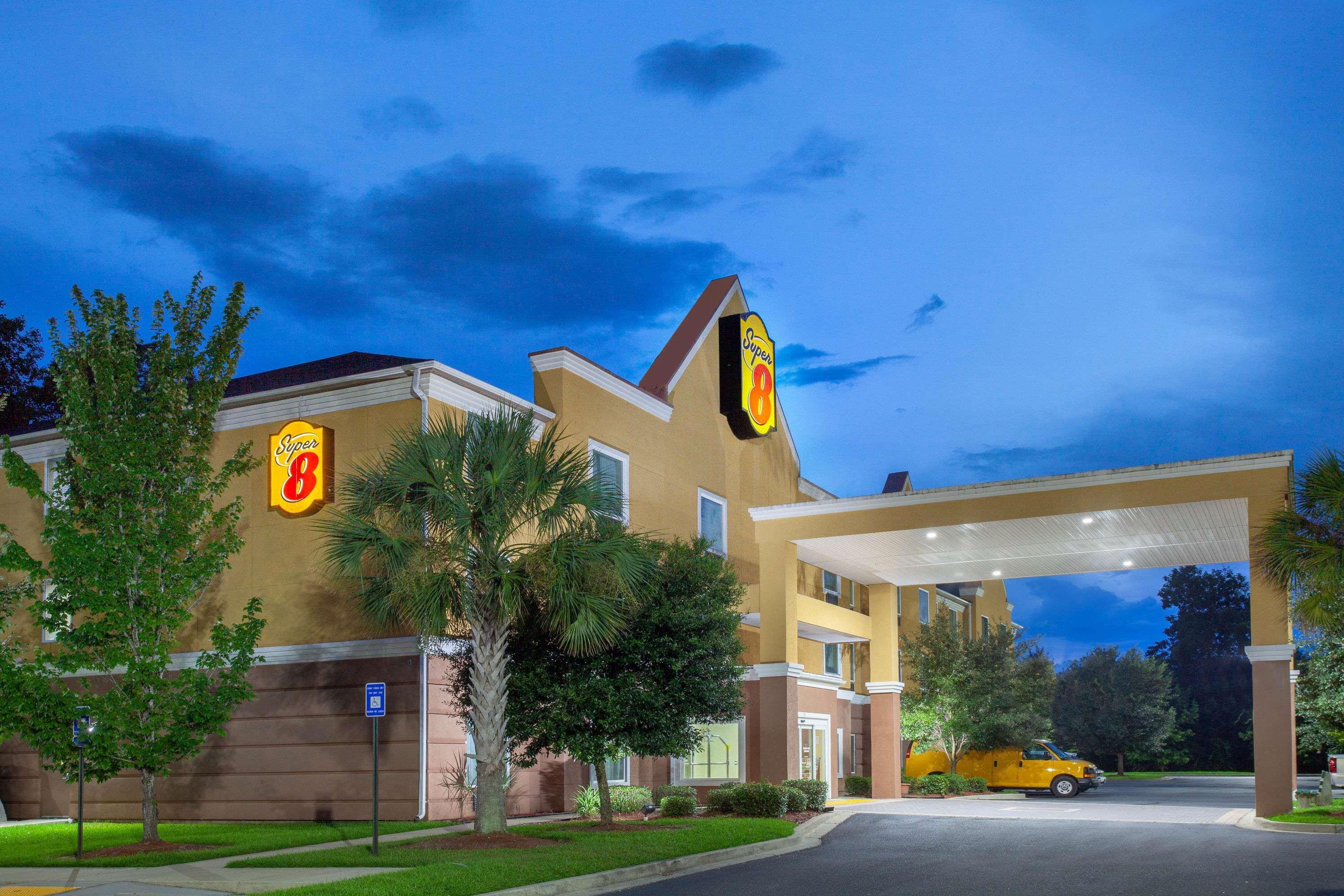 Spark By Hilton Savannah South I-95 Exterior photo