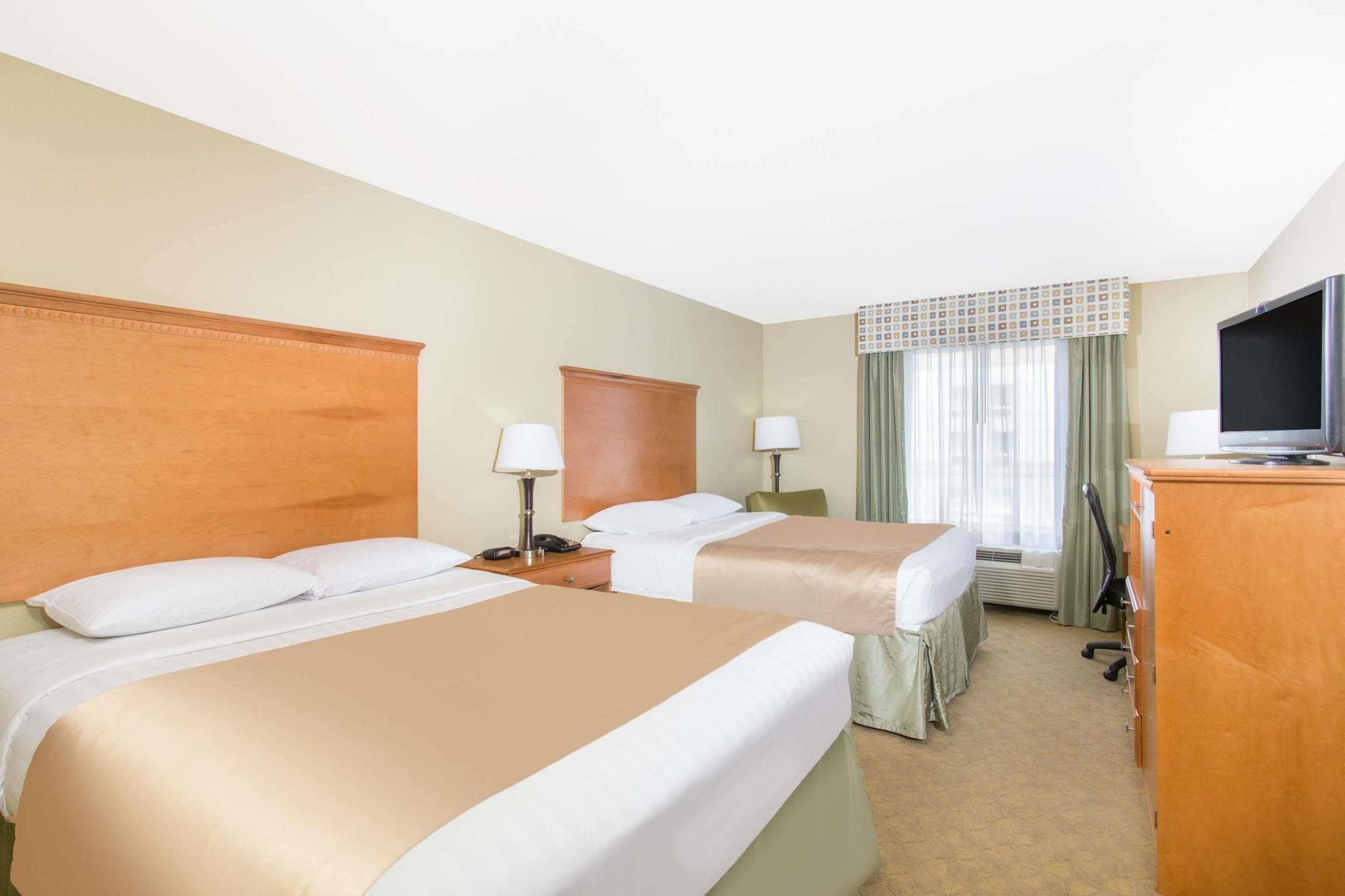 Spark By Hilton Savannah South I-95 Exterior photo