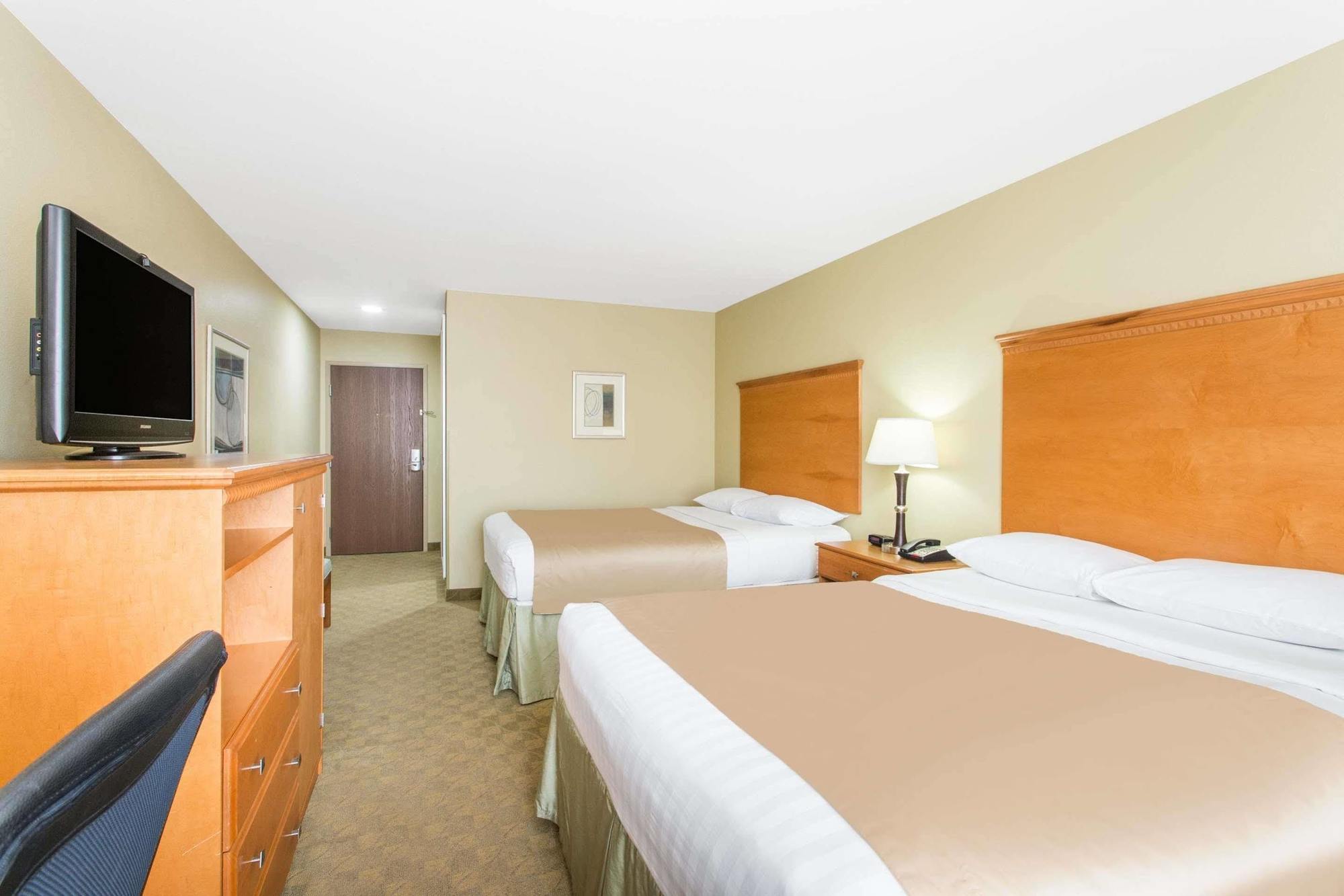 Spark By Hilton Savannah South I-95 Exterior photo