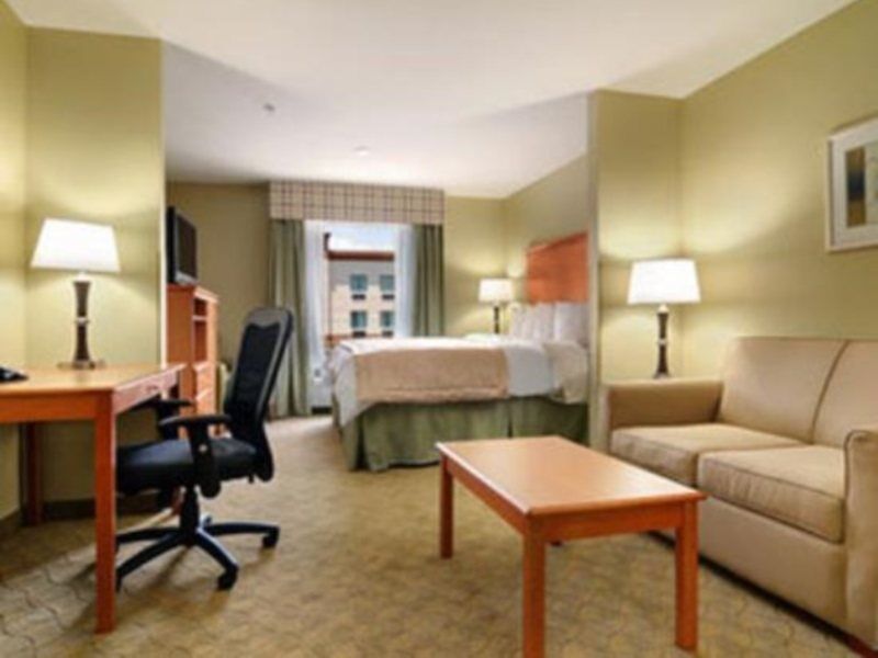 Spark By Hilton Savannah South I-95 Exterior photo
